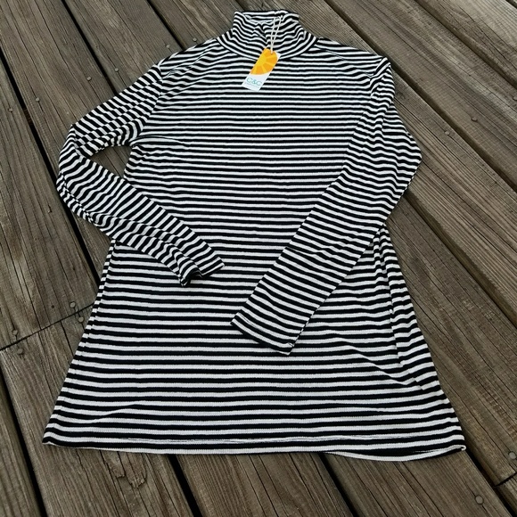 C&C California NWT black & white stripe turtleneck - Picture 1 of 4